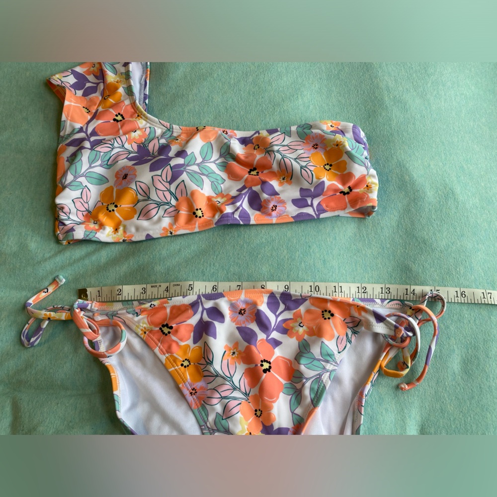 NWOT, Floral One-Shoulder Bikini Set - Picture 4 of 5